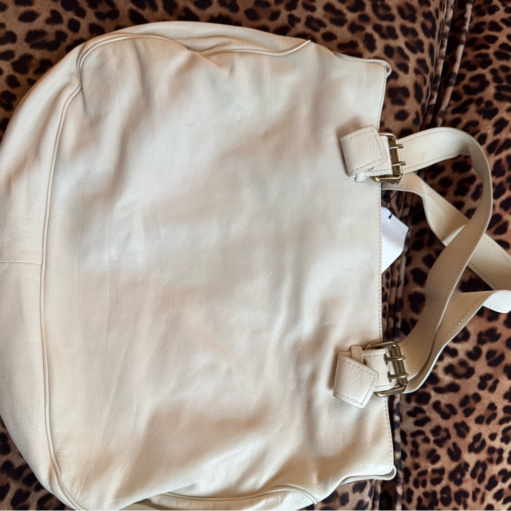Marc Jacobs White Stella Limited Edition Shoulder Bag with Brass Hardware - Picture 6 of 10